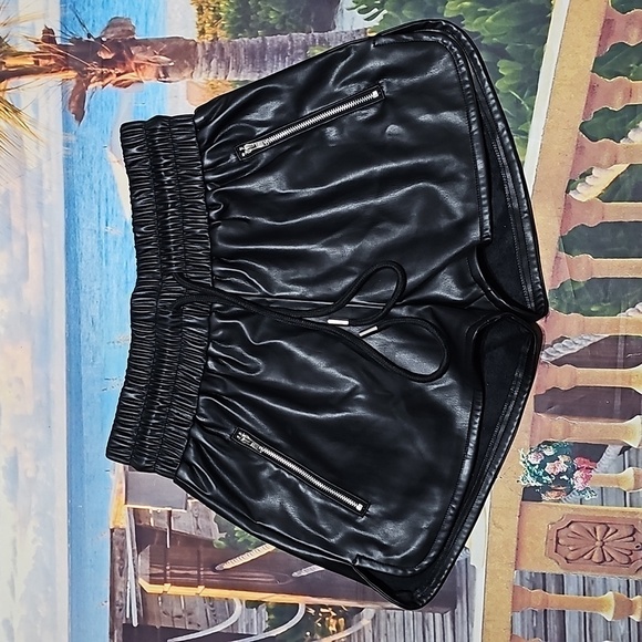 12th Tribe Pants - 12th‎ Tribe Zippered Pockets Black Shorts Size Small